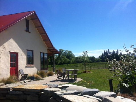 The Strawbale Home, Oturehua - Accommodation New Zealand 3