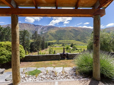 The Vines - Gibbston Valley Holiday Home