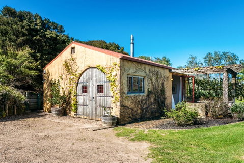 The Vineyard Cottage - Accommodation New Zealand 1