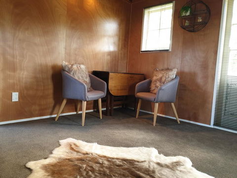 The Yellow Cottage - Accommodation New Zealand 1