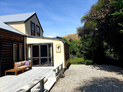 THISTLEDOME - Lake Wanaka - Accommodation New Zealand 0