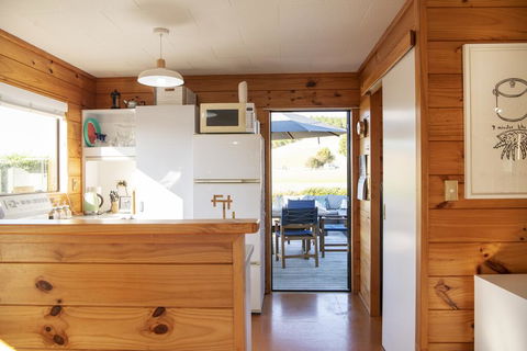 Timeout Cottage - Waimarama Holiday Home - Accommodation New Zealand 2