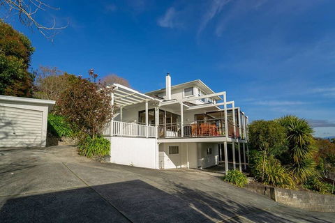 Tiro Moana (Sea Views) - Accommodation New Zealand 2