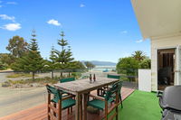 Totara Bach - Tata Beach Holiday Home