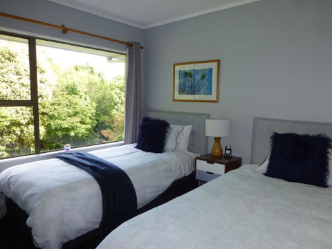 Tranquil Private Rural Retreat - Accommodation New Zealand 3
