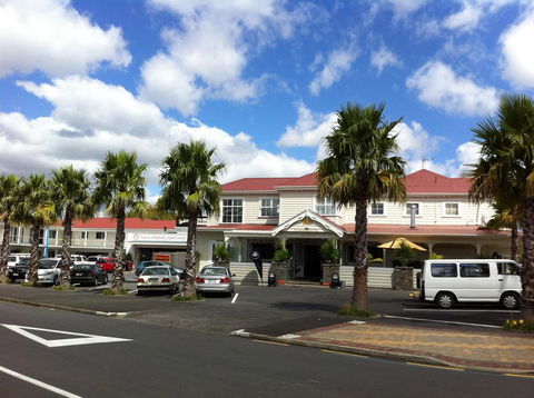 Tuakau Hotel - Accommodation New Zealand 0