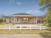 Tui Landing - Pauanui Holiday Home