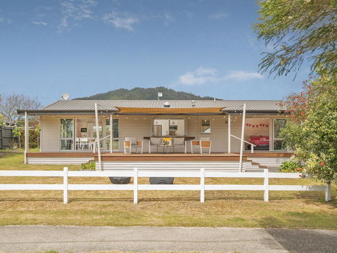Tui Landing - Pauanui Holiday Home - Accommodation New Zealand 0