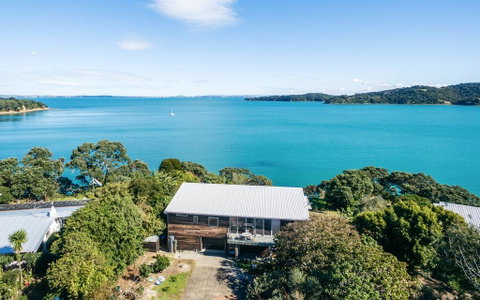 Tui Point - Accommodation New Zealand 0