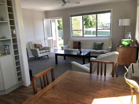 Twizel - Retro In The Centre Of Town - Accommodation New Zealand 3