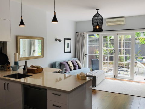 Uptown City Haven - Accommodation New Zealand 0