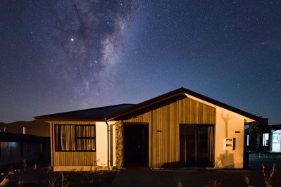 Uranus Holiday House