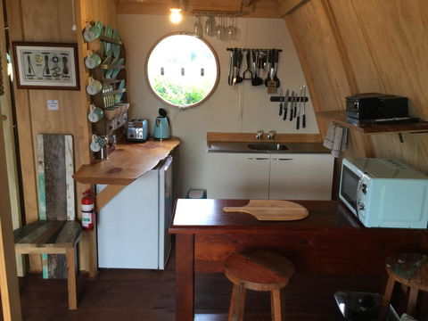 Urenui Boat Bach - Accommodation New Zealand 1