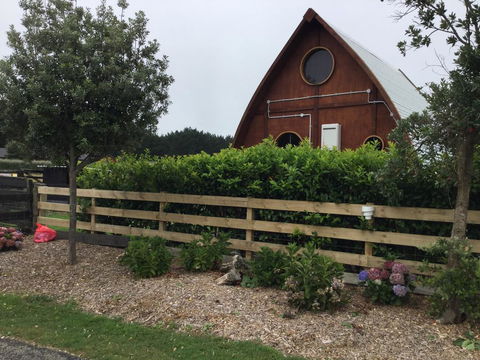 Urenui Boat Bach - Accommodation New Zealand 3