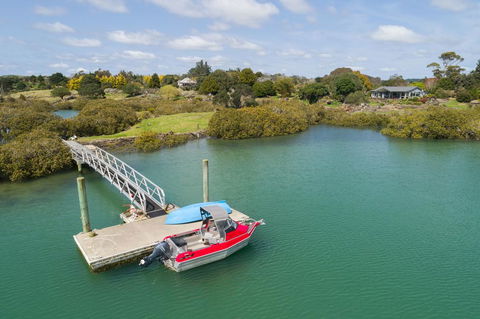 Valhalla North & Northern Lodge - Waterfront, Rural, Semi-isolated - Accommodation New Zealand 3
