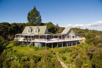Veronica House - Russell Holiday Home