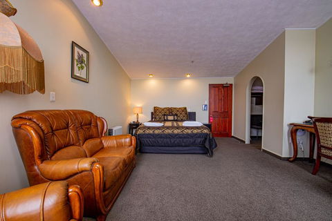 Victoria Railway Hotel - Accommodation New Zealand 3