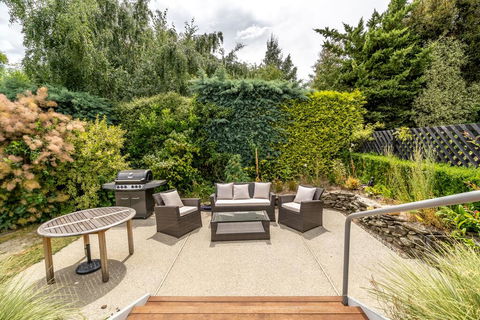 Views, Space, Comfort, The Perfect Holiday Treat - Accommodation New Zealand 3