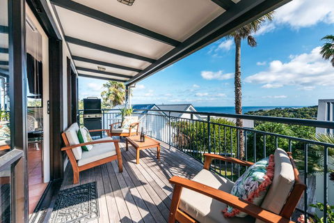 Villa 17 - Waiheke Holiday Home - Accommodation New Zealand 0