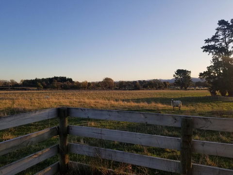 Waihakeke Cottage - Accommodation New Zealand 1