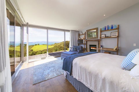 Waiheke Luxury Blue And Green Rooms - Accommodation New Zealand 0