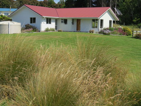 Waikawa House - Accommodation New Zealand 0