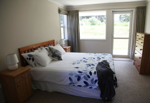 Waikawa House - Accommodation New Zealand 2
