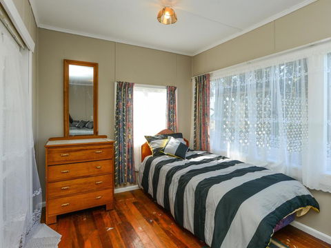 Waipuka - Ocean Beach Holiday Home - Accommodation New Zealand 2
