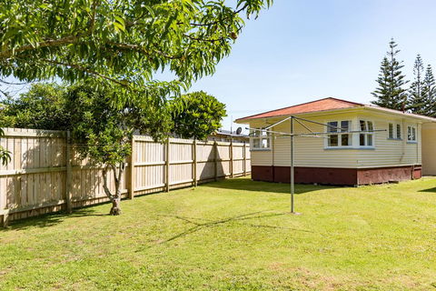 Waitangi Beach Unit A - Accommodation New Zealand 2