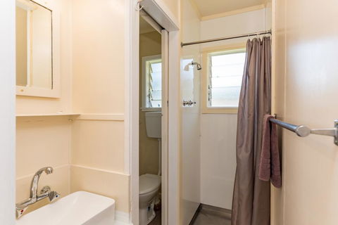 Waitangi Beach Unit A - Accommodation New Zealand 3