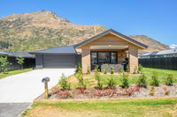 Wanderlust - Queenstown Holiday Home