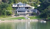 Water's Edge Holiday Homes