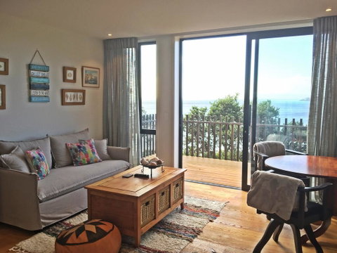 Wave Song - Waiheke Escapes - Accommodation New Zealand 0