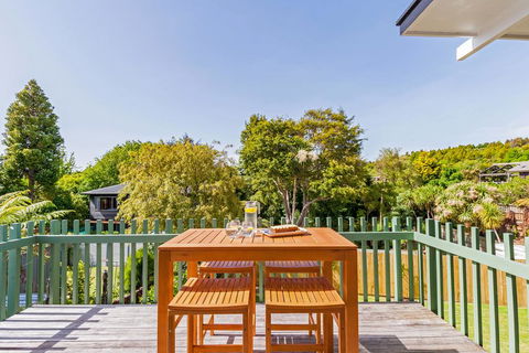 Weka Lodge - Taupo Holiday Home - Accommodation New Zealand 1