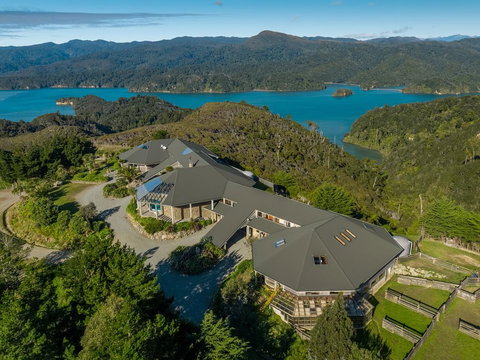 Westhaven Retreat - Accommodation New Zealand 0