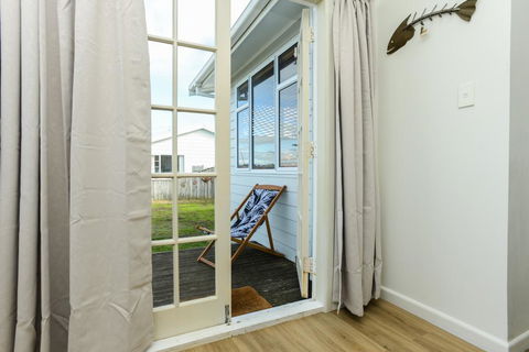 Westshore Beachfront - Napier Holiday Home - Accommodation New Zealand 2