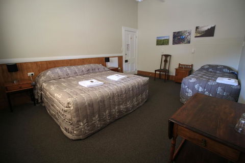 Whangamomona Hotel - Accommodation New Zealand 1