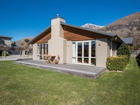 Whare Koa - Queenstown Holiday Home