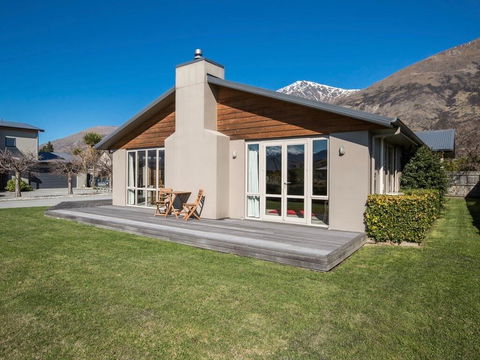 Whare Koa - Queenstown Holiday Home - Accommodation New Zealand 0
