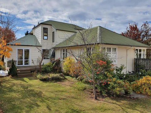 Wharepuni - Accommodation New Zealand 2