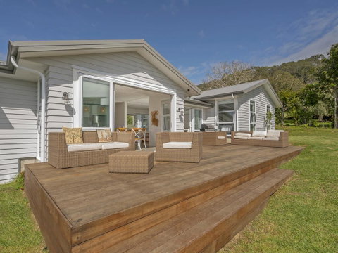 Where The Sun Shines - Hahei Holiday Home - Accommodation New Zealand 0