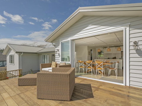 Where The Sun Shines - Hahei Holiday Home - Accommodation New Zealand 2
