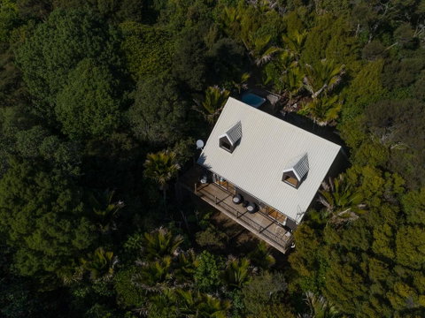 Whisper Cottage - Accommodation New Zealand 1