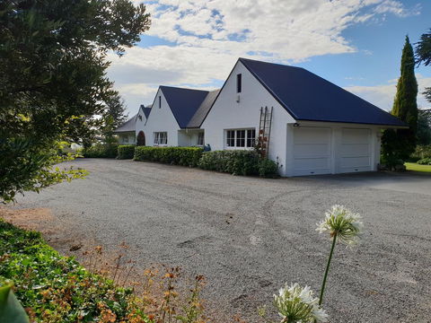 Whiteacres - Accommodation New Zealand 0