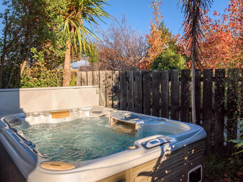 Willowridge Escape - Wanaka Holiday Home - Accommodation New Zealand 3