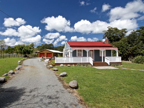 Winterfell - Horopito Holiday Home - Accommodation New Zealand 3