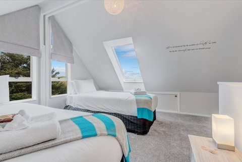 Woodside Bay Cottage - Waiheke Holiday Home - Accommodation New Zealand 2