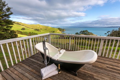 Woodside Bay Cottage - Waiheke Holiday Home
