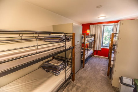 YHA Queenstown Lakefront - Accommodation New Zealand 3