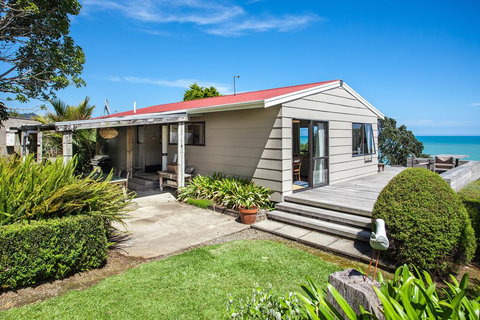 Your Holiday Home At Omaio Bay - Accommodation New Zealand 1